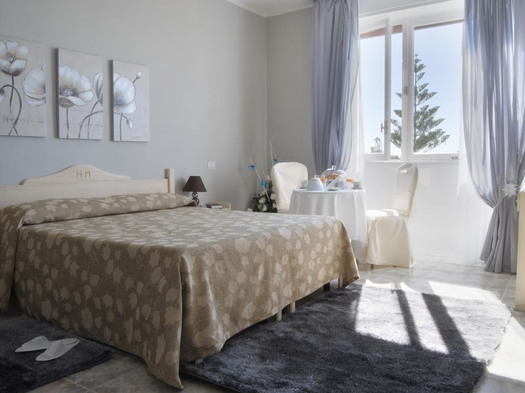 Hotel Mediterraneo Roccella Ionica Szoba fotó