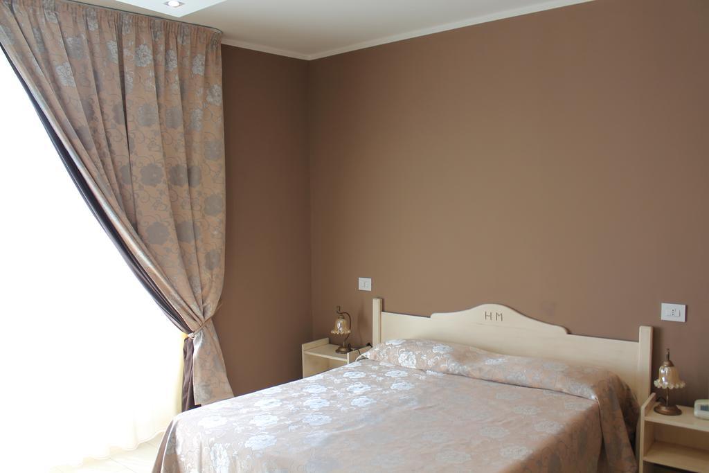 Hotel Mediterraneo Roccella Ionica Kültér fotó