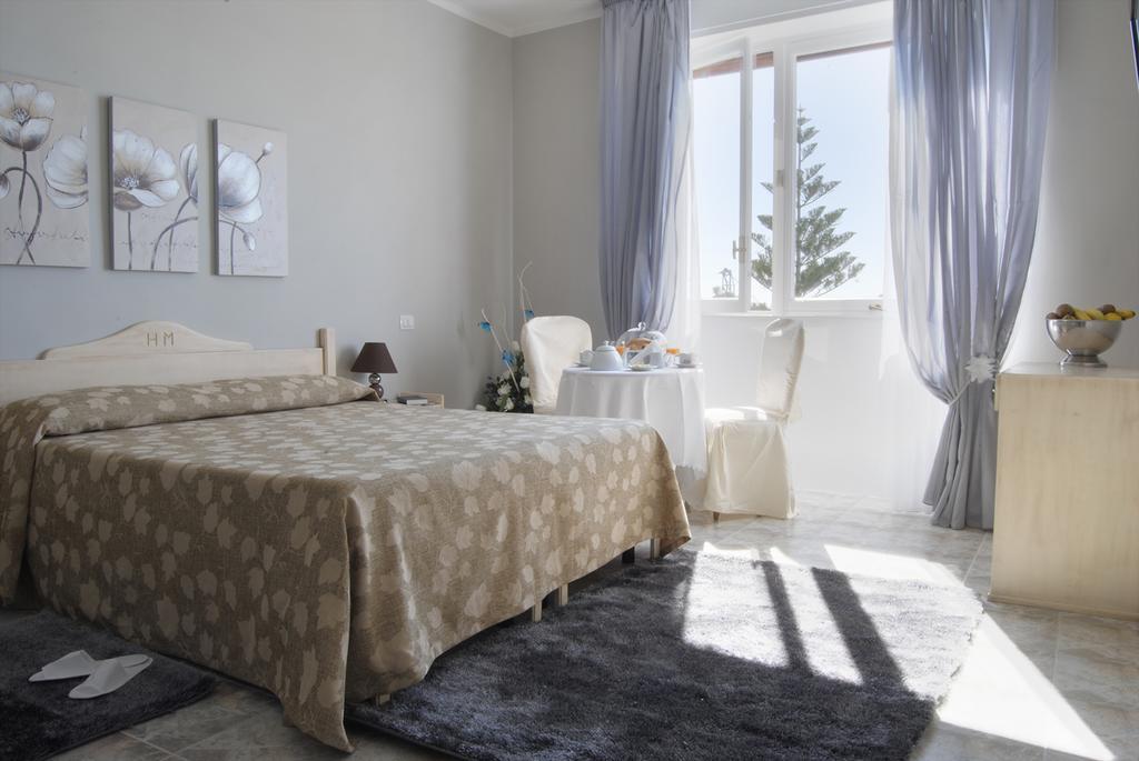 Hotel Mediterraneo Roccella Ionica Kültér fotó
