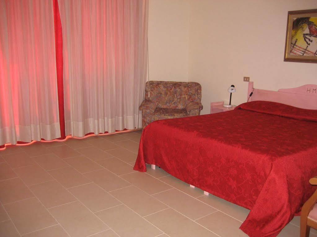 Hotel Mediterraneo Roccella Ionica Kültér fotó